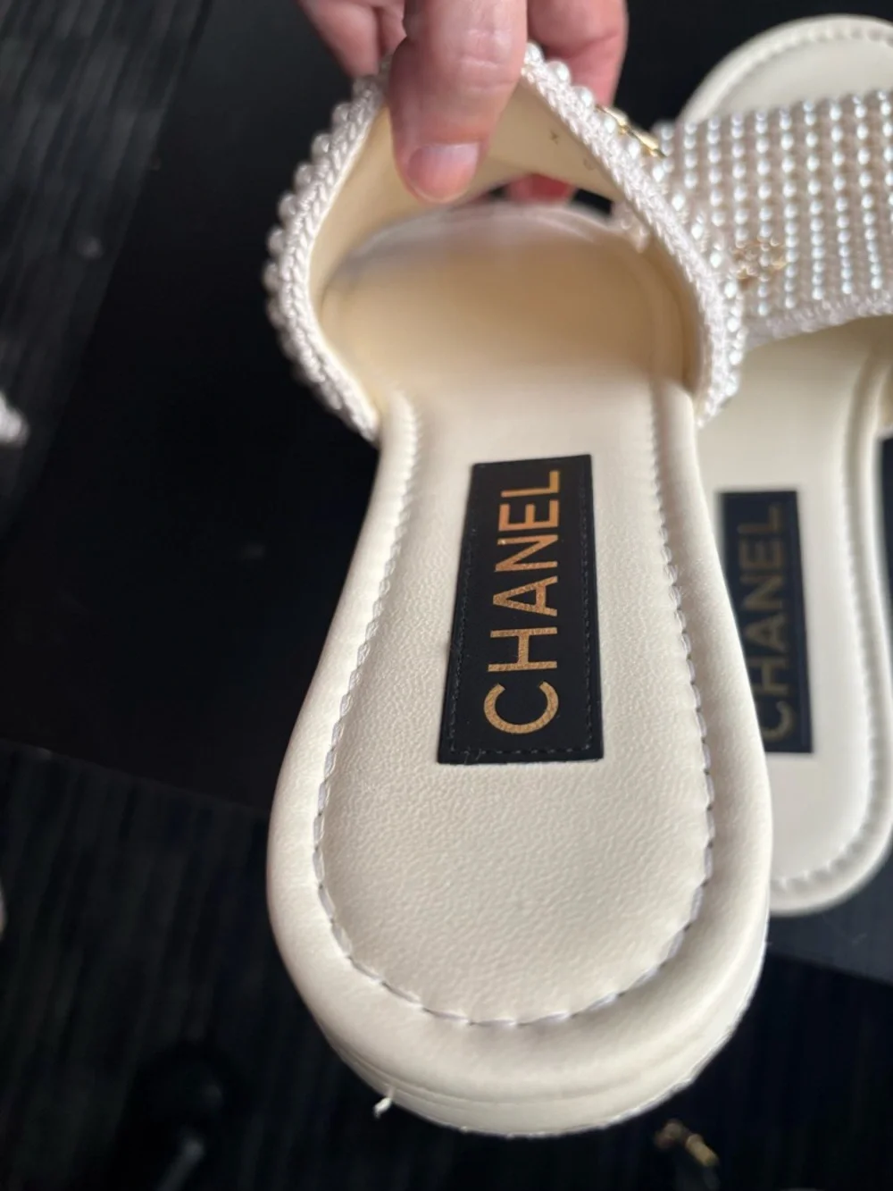 EUC Chanel 2025 CC Logo Interlocking Pearl Slides Size 37.5